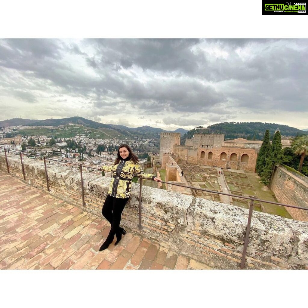 Kyra Dutt Instagram - The Grandeur of Granada. #Alcazaba The fort of #Alhambra The palace city, built in 1200’s. Overlooking the gorgeous snow capped Sierra Nevada in the background.😻 Alcazaba (Alhambra)