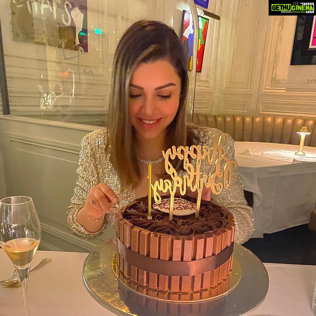 Kyra Dutt Instagram - 12th March 2022! #Gratitude Love & Life!❤️ LPM Restaurant & Bar