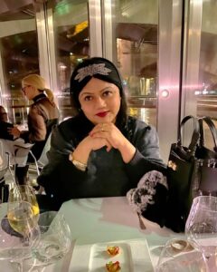 Kyra Dutt Instagram - ℒ𝒶 𝓋𝒾𝑒 𝑒𝓈𝓉 ℬ𝑒𝓁𝓁𝑒*~ Happy Birthday Mom. Blood of my blood. Flesh of my flesh. I am because of you. You are my strength & my weakness. The only family I have. Cheers to being the strongest woman I know & bringing me up as a single parent & raising me to be the strong & independent woman I am today. Even though I know I am quite a handful. Thank you for just being there always. I love you. Your Baby Girl. 👩‍❤️‍👩 #HappyBirthdaySheila🎂 Thank you to chef @alainducasse for a spectacular meal on-board the luxe @ducassesurseine 🛥 Three Michelin 🌟 15.12.19
