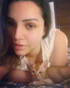 Kyra Dutt Instagram - 🅒🅐🅣🅢!