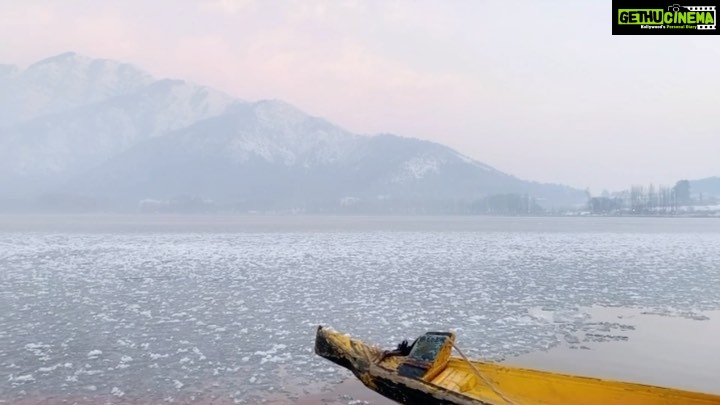 Kyra Dutt Instagram - Banjara❤️ Dal Lake Frozen After 30 Years! Kashmir A Heaven On Earth