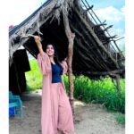 Lahari Shari Instagram – Feeling the nature vibes 🌿🌾 Standing under a cozy hut, surrounded by lush greenery. This moment, pure bliss! ❤️🌻💃

Designer and Stylist : @adamohyd
Photographer : @troyphotographyofficial

#FarmLife #NatureLover #FeelingBlessed #FarmVibes #BlessedVibes #PositiveThoughts #PosingGoals #positivity 
#lovemylife #lovemyself #lifeisbeautiful Hyderabad