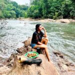 Lahari Shari Instagram – Chillin’ by the riverside, umbrella in hand ☂️🌿🌊 Enjoying the simple pleasures of life and soaking up the good vibes. 🌞✨😎💯 

Photographer : @troyphotographyofficial

#RiversideVibes #UmbrellaLove #FoodieLife  #EnjoyingTheSimpleThings #EnjoyingTheDay #SavoringTheMoments #GoodTimes #RiverSideRelaxation #FoodieAdventures #NatureLover #GoodTimes #LivingInTheMoment Hyderabad