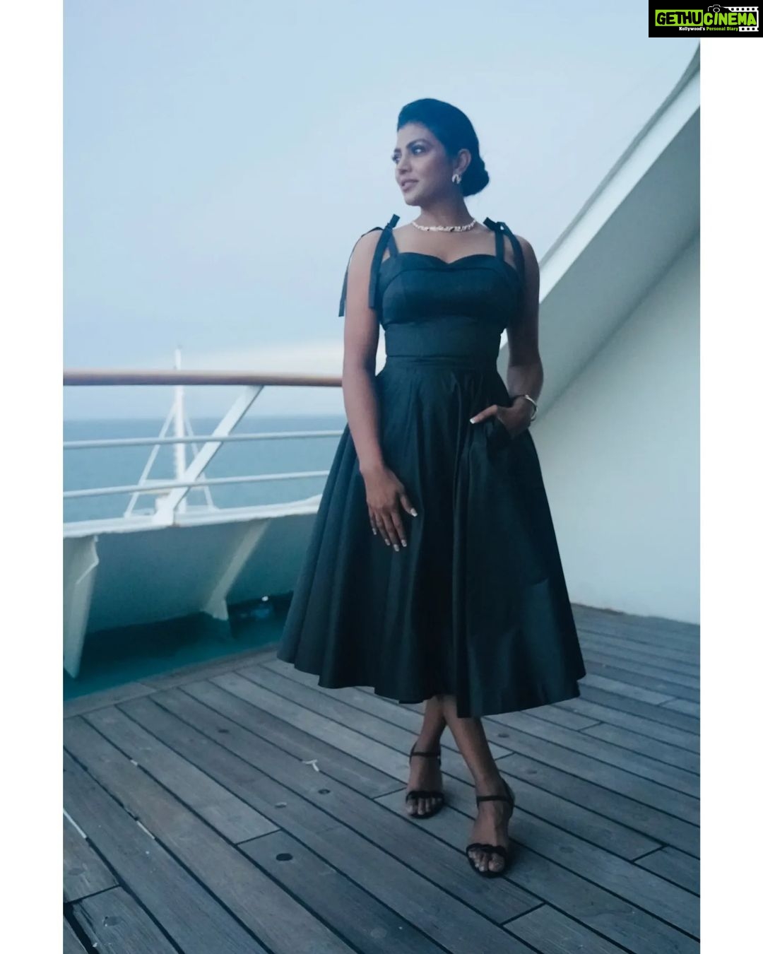 Lahari Shari Instagram - Capturing endless waves of joy on this cruise adventure! ππ’ Feeling so blessed to be surrounded by the beauty of the sea πΈβ¨ Designer and Stylist : @adamohyd Photographer : @troyphotographyofficial #CruisinAndChillin #SeaLove #LifeThroughTheLens #OceanLove #CruiseLife #HappyTimes #HappyVibes #SeasideSnaps #SmilingAndPosing #HappyHeart