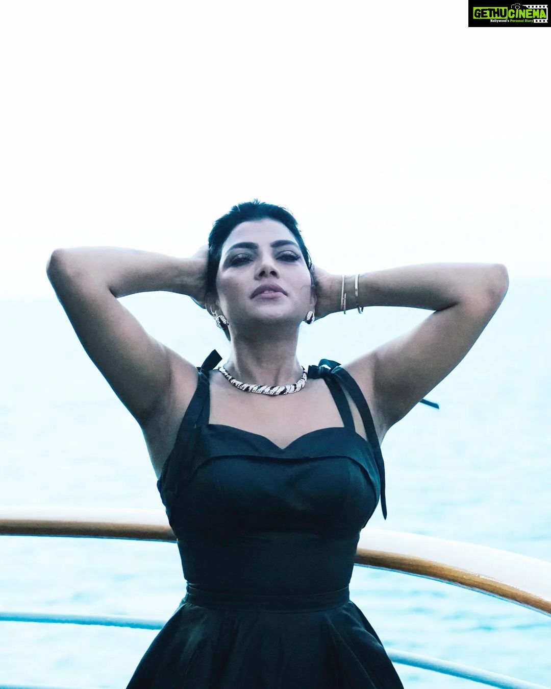 Lahari Shari Instagram - Capturing endless waves of joy on this cruise adventure! ππ’ Feeling so blessed to be surrounded by the beauty of the sea πΈβ¨ Designer and Stylist : @adamohyd Photographer : @troyphotographyofficial #CruisinAndChillin #SeaLove #LifeThroughTheLens #OceanLove #CruiseLife #HappyTimes #HappyVibes #SeasideSnaps #SmilingAndPosing #HappyHeart