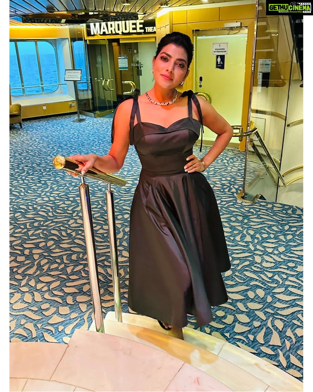 Lahari Shari Instagram - Feeling Awesome in the lobby of this cruise ship! π³οΈβ¨ Living my best life, surrounded by luxury and good vibes. πππ€ Designer and Stylist : @adamohyd Photographer : @troyphotographyofficial #CruiseLife #HappyVibes #LivingLarge #SeasTheDay #LuxuryTravel #Happy #LifeIsBeautiful #lovelylife