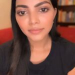 Lahari Shari Instagram - Manaki speedga kavali anapudu slowga !! Slowgaga velte baguntadi anapudu speedga !! Veledi ento telusa...Time andi !! Lahari Shari ✍️ #writtenbyme #mywords #mywriteup #mycreation Please follow my podcast on Spotify https://open.spotify.com/show/6sJMNftyQLXVKTKVic0VZy?si=011827bbc6144bd6 Hyderabad