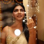 Lahari Shari Instagram - Lighten up this world with your smile on the eve of this Diwali. 🫵🏻 You are the diva who should be rediscovered by you everyday!!!🤍❤️🌟🌟 Design : @rohitgandhirahulkhanna Stylist : @adamostylestudio #lightenup #rediscover #world #diwali #dressup #saree #lights #diva #elegance #elegant #everyday #you #smile #actress Hyderabad