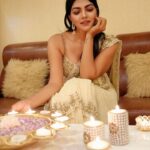 Lahari Shari Instagram - Lighten up this world with your smile on the eve of this Diwali. 🫵🏻 You are the diva who should be rediscovered by you everyday!!!🤍❤️🌟🌟 Design : @rohitgandhirahulkhanna Stylist : @adamostylestudio #lightenup #rediscover #world #diwali #dressup #saree #lights #diva #elegance #elegant #everyday #you #smile #actress Hyderabad