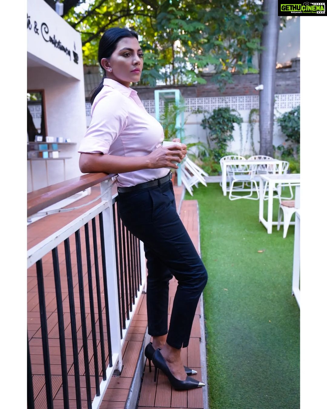 Lahari Shari Instagram - Friday vibes, channeling my inner swag for this photo shoot! ๐๐ธ Feeling on top of the world and loving every moment of it. Ready to kick off the weekend in style Photographer : @troyphotographyofficial Stylist : @adamostylestudio #goodmorning #fridayvibes #happysoul #PositiveThoughts #feelinghappy #Blesssed #thanksgiving #loveyouall #LifeIsBeautifu #actress #actresslife #teluguactress #TeluguFilm #telugumovie #telugucinema #cinema #Hyderabad #filmcity #AwesomeExperience #LifeInTheLimelight #PosingWithPurpose #FriYay #SwagOnPoint