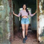 Lahari Shari Instagram - Living my vintage dreams at this charming old house 🏰✨ Feeling like I've stepped back in time and loving every moment of it, as I strike a pose! 🏡✨ Can't help but smile from ear to ear, soaking in the awesome experience. Who knew a simple photo shoot could bring so much joy? 🌻 Photographer : @troyphotographyofficial #teluguactress #telugufilm #Tollywood #Hyderabad #HappyVibes #PosingGoals #OldHouseLove #AwesomeExperience #PhotoShootFun #EnchantingLocation #OldHouseVibes #VintageFeels #ThrowbackFeels #LivingMyBestLife #DreamyDays #FeelingNostalgic #HappyPlace #VintageInspiration #PosingForTheGram #CapturingMoments #MakingMemories #FeelingBlessed #NewProfilePicAlert #InstaGoodness #OldWorldCharm #ExploreWithMe #WanderlustVibes #VintageWanderlust #HappinessOverload #FeelingAliveAndFree