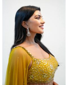 Lahari Shari Instagram - ✨🪔 Happy Vijayadashami! May the divine light of knowledge guide your path, illuminating every step with wisdom and clarity. Let this auspicious occasion mark the victory of good over evil, and may you conquer all challenges that come your way. 🌟✨

Attire : @ohanahyd
Photographer : @troyphotographyofficial
Stylist : @adamostylestudio

#Vijayadashami #FestivalOfVictory #TriumphOverDarkness #BlessedWithSuccess #ShineBrightly #ConquerObstacles #SpreadPositivity #actress #teluguactress #tollywood #biggbosstelugu #Hyderabad #love #life #postivevibes #PositiveThoughts #lovemylife #lovemyself #loveyouall #festival #FestivalVibes