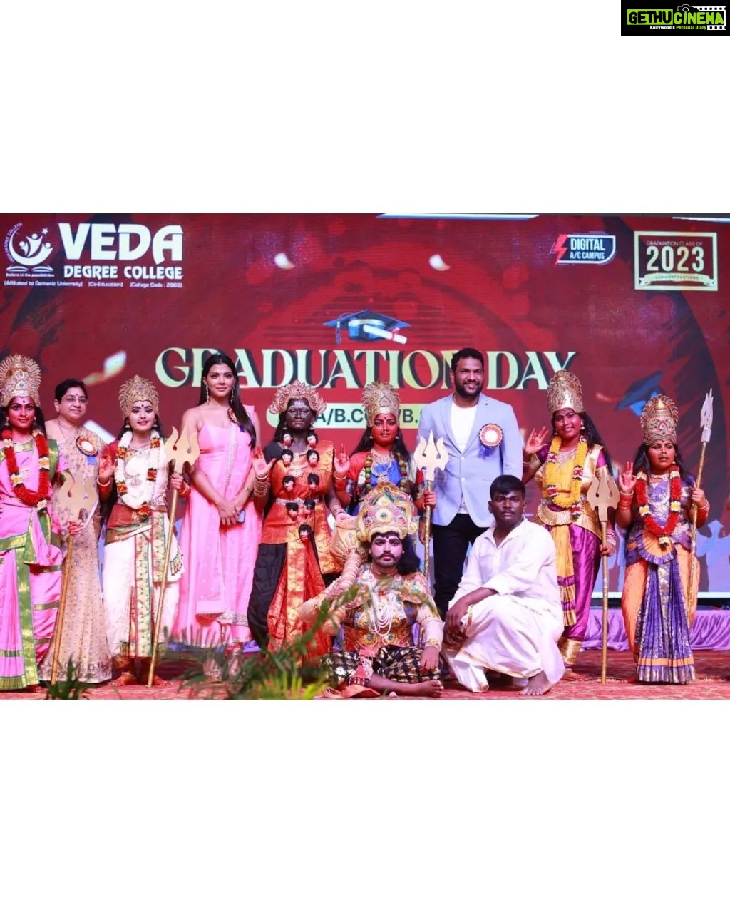 Lahari Shari Instagram - Felt like a total ๐ as the Guest of Honour at Veda Degree College's Graduation Ceremony and Freshers Party Yesterday! It's such an honour to be recognized and celebrated by these amazing students. ๐โจ Embracing this new role with grace and excitement. It was a great experience to inspire and motivate these future leaders to chase their dreams and make a difference in the world. ๐ ๐๐ฅณ @vedadegreecollege Designer and Stylist : @adamostylestudio #GuestOfHonor #VedaDegreeCollege #GraduationCeremony #FreshersParty #NewBeginnings #FutureLeaders #Inspiration #Motivation #LetsParty #CelebrateSuccess #NavratriVibes #FestiveFeeling #IndianFestivals #CelebrationMode #GlamorousAndGraceful #Navratri2023 #actress #teleuguactress #telugucinema #telugumovies #filmcityย #hyderabad #tollywood Hyderabad