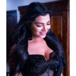 Lahari Shari Instagram - Embracing the dark side on Day 3 of Navratri 🌑✨ It's all about celebrating the strength within tradition ❤️🖤🖤 Attire : @ohanahyd Ptographer : @troyphotographyofficial Stylist : @adamostylestudio #NavratriVibes #FestiveFeeling #IndianFestivals #CelebrationMode #GlamorousAndGraceful #Navratri2023 #Fashionista #InstaStyle #SlayingTheFestivities #DressedToImpress #StunningInSaree #actress #teleuguactress #telugucinema #telugumovies #filmcity #hyderabad #tollywood #Navratri2023 #navratri #navratrispecial #chaitranavratri #durga #NavratriVibes #BlackIsBeautiful #EmbraceTheTradition #StrengthWithin #PowerfulWomen #GoddessModeOn #Day3OfNavratri