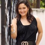 Laila Mehdin Instagram - “Give every day the chance to become the most beautiful day of your life.”♥️ . Model : @laila_laughs Vediographer @karthiksakthivel_photography📸 @shrithievent17 Place: Crowne Plaza Chennai . . . . . . #love #positivity#happyness #positive #fashionstyle #fashion #modelshoot #laila #heroine #tamilactress #instagram #instagood #instafashion #instamood #instalove #happy #reelsvideo #reelitfeelit