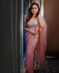 Lakshmi Nakshathra Instagram - Saree Day 💫

Photography @jimshadphotography
Wearing @kayjodesigns.online 
Production: @avmagic.ae 

#lakshminakshathra
