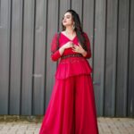 Lakshmi Nakshathra Instagram – Red is a bit of everything: kinda classy, kinda crazy.

📸. @imagiophotography_official 
Outfit: @acornfashionlines
Stylist : @stylewithandriya
Muah @mukeshmuralimakeover
Asst. @arjunarju111 
Jwlry : @goodwillcollectionskerala

#lakshminakshathra