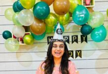 Lakshmi Nakshathra Instagram - Thank you God for adding another year in my life. 🙏 I am grateful! Thank you everyone for your lovely Birthday Wishes ❤️ #lakshminakshathra #birthday #birthdaywishes #grateful #thankful #surprises #birthdaycelebration