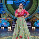 Lakshmi Nakshathra Instagram - Myself as Pookkalam for this Onam 💫 Hugs to @andriya_nunez🫂 @acornfashionlines @stylewithandriya for this special outfit & styling 🤗❤️ Muah @mukeshmuralimakeover 🤗 📸. @3leaf_photography #onam #onamcelebration #event #pookkalam #flowers #celebration #lakshminakshathra