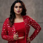 Lakshmi Nakshathra Instagram - Red Velvet Cake for Now ! ❤️🤓😛 Outfit @anina.boutique 📸. @tomson_alex_ @foxeye_media_ Muah @sindhu_valsan #lakshminakshathra