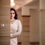Lakshmi Nakshathra Instagram - Owning the beauty of White 🤍✨ #White&White #lakshminakshathra #nakshathramusings 📸. @frame_stitcherweddings @shutterstories_byamal Outfit @silkycalicut Styling @stylewithandriya Muah @sindhu_valsan Jwlry @adorebypriyanka
