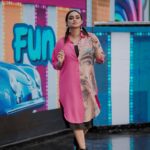 Lakshmi Nakshathra Instagram - Finding joy in the little things💕✌️ #Wow #lakshminakshathra 📸. @yoonus_daxo Outfit @western_lady_ Muah @mukeshmuralimakeover Styling @stylewithandriya