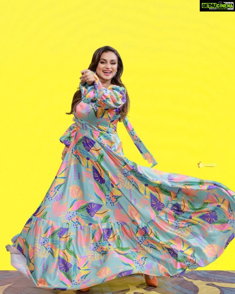 Lakshmi Nakshathra Instagram - The best way to keep a good mood is to twirl 💃🏻 #lakshminakshathra Outfit : @janki.prakash.designs Photography @3leaf_photography Stylist : @stylewithandriya @andriya_nunez Muah @shoshank_makeup Styling Assit : @eb___it Styling coordination : @_aleenaraju