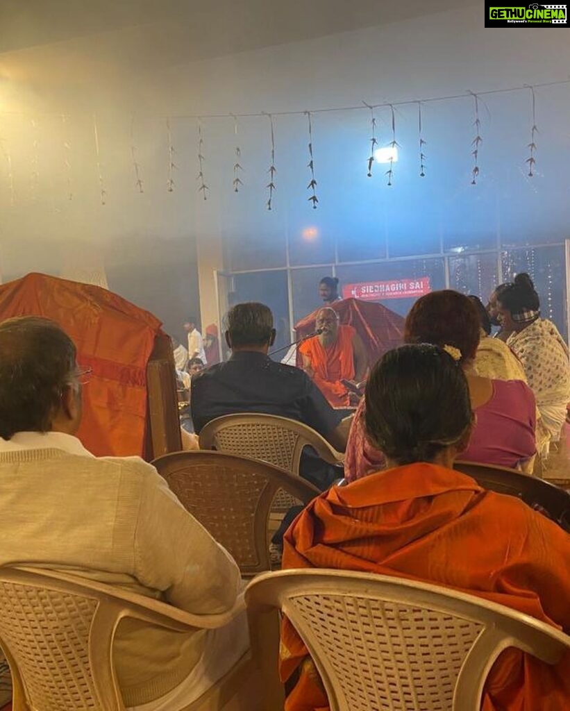 Lakshmy Ramakrishnan Instagram - Darsan of Puthucode Bhagavathi is like meeting my Mother❤️ Witnessed Navarathri celebrations where people of all walks of life participate , there is no caste or creed / language barriers! A true example of our culture 🙏❤️ Made a visit to the school also, fond memories. Attended #SuhasiniPooja and #ChandiHomam , thanks to dear @ActorViji . What an amazing experience 🙏 What a treasure of great rituals and practices we have!! It is foolishness to say we need to get rid of our Dharma to be progressive. My humble opinion, we need to keep the good, pass it on to next generations and for that we need to completely discard and abolish the regressive / misinterpreted / practices in our Dharma. We need to do this so that our children realise the value of our Dharma and not shy away from it because of the regressive practices