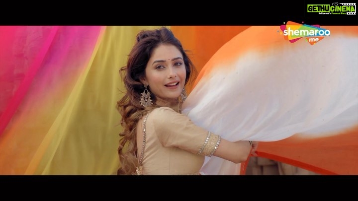 Leena Jumani Instagram - Is Jay with Krishna or is Krishna with Krishna? Confused? So am I. To unravel the mystery, watch the comedy riot #HeyKemChhoLondon only on @ShemarooMe app, releasing on 5th Jan! #HeyKemChhoLondon #AnkitTrivedi #MitraGadhvi #ManasShah #LeenaJumani #MuniJha #AnangDesai #AlpanaBuch #DeepVaidya #SsunnySuraani #AnkitSunilTrivedi #AmitBasnet #AseemArrora #VivekChaudhary #AjithKumarThapa #DineshBhanjiDivani #ShaileshManilalDivani #AnilThapa #AnkitGautam #AjitPalSingh #ManasGanguly #UroovaakVora #ManasShikhar #ShemarooMe #ShemarooGuj @heykemchholondon @akki_tsd @mangoostudios @leena_real @manasshah111 @mitragadhvi @alpanabuch19 @desaianang @prabhuleena @muni.jha @manaschaturvedi @manas.shikhar.official @uroovaak @aseemarrora @gurleenarora17 @sarita_y_ @mannysamra_mua @kaushik_srivastava @himanshu_vadhera @milindmatkar @nautankideep @ssunnysuraani @ShemarooMe @shemarooguj