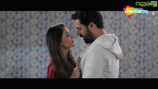 Leena Jumani Instagram - The story of love & guilt will be out soon! 🍿 Watch the Trailer now! 🔥 #Guilt2, streaming on 8th December, only on ShemarooMe app❤! @leena_real @shoib_nikash_shah @rahatkazmi @mirsarwar @tariqkhanfilms @zebasajid2