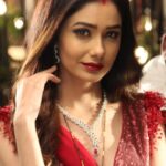 Leena Jumani Instagram - Color me red♥️ 📷- @akbar.ansari.photography From Appnapan.