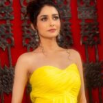 Leena Jumani Instagram - SATRANGI🌻 @styledby_sanyaa @sstardomcelebritymanagement @payalrai1303 @karanraii11 @s_bilal24 @vmjumani Photographer: @journeyman1027 @sultan_makeupartist_11 @bookrecce_locations