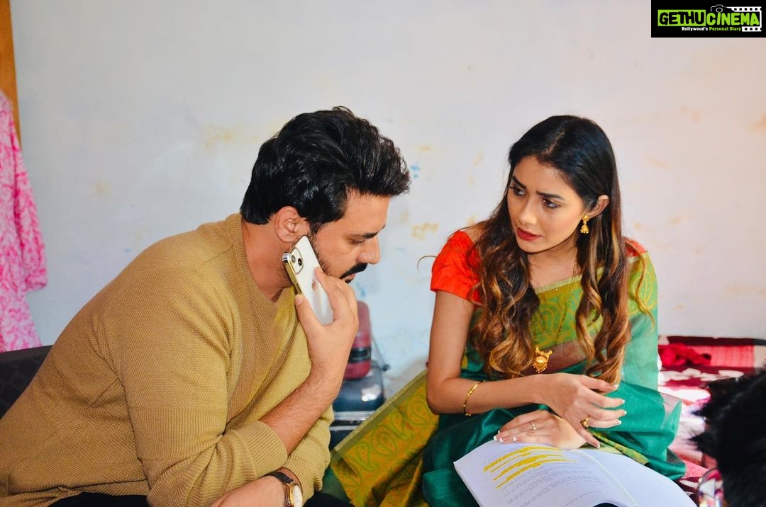Leena Jumani Instagram - On shoot GUILT 2 An exiting project with really talented @leena_real filmmaker and show creater (THE SHOW MAN) @rahatkazmi And my amazing technical team @minto ji @sanju ji @azmat_ak @iku_sheikh @imran_majeedkhan @yash @shemaroome @mirsarwar @zebasajid2 @singhshloka @aribasajid @_shahnawaz_wani_ @zoyanzargar @tikoo_kusum_official @pankaj.khajuria.35 @theunsanskarishayra