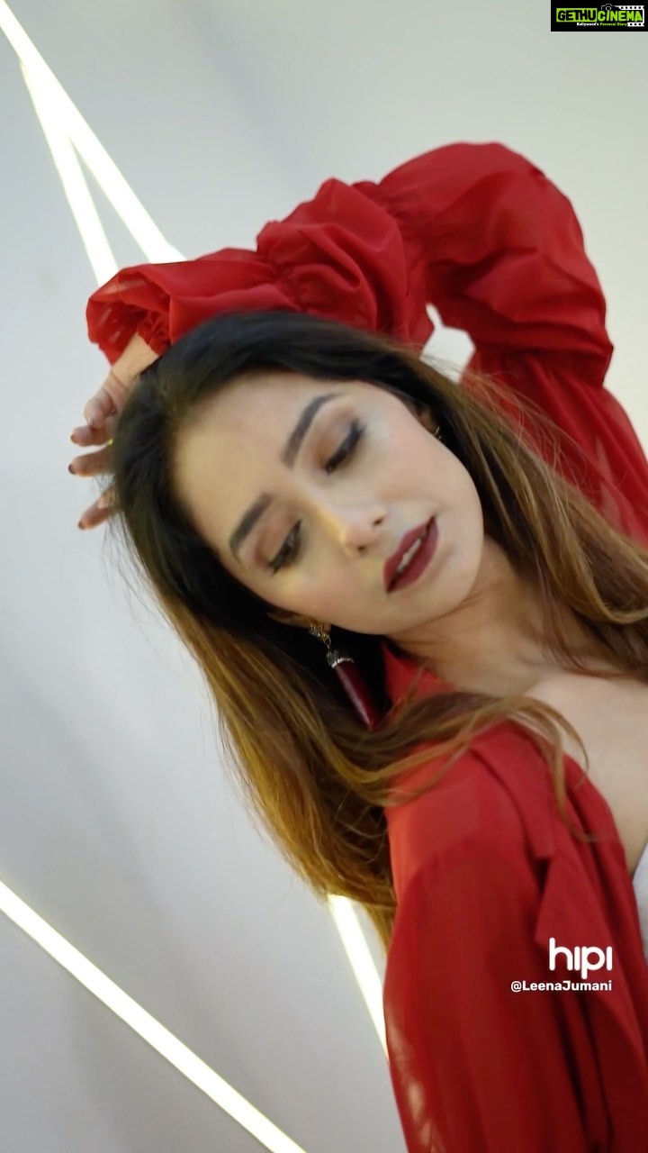Leena Jumani Instagram - Fiery ice ❤️🔥❤️🔥❤️🔥 Clothes- @hashtaglamour Styled by me Shot by - @akash.yadav7245 Jack of all @vmjumani ♥️♥️ Location- @ukiyostudio.in #hipikaromorekaro #reels #reelitfeelit #reelkarofeelkaro #kamali