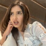 Leena Jumani Instagram - Nahi daalna koi caption😄 #reels #reelitfeelit