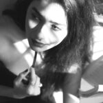 Leena Jumani Instagram - क्या लिखूँ🪶 ___________________________ 📷- @srinath_rao88 #black&white #photoshoot #lovegettingclicked #morepicturestocome