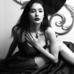 Leena Jumani Instagram - Kabhi naasamajh to itni ki khudse pucha, kya kuch sikha bhi? Aur kabhi samajhdar to itni ki khud ko bola, Kya baaki kuch raha bhi?🎭 L.J #02.02.2022 @srinath_rao88