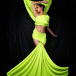 Leena Jumani Instagram - Creating colours 🧩 ❤️💛💙 Styled by @nags_sidiqi Wearing @Sha_noors_boutique Mua @mua_shabi_nadeem_ 📸 @zeeshanclicks Location @indiestayshotel