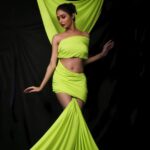 Leena Jumani Instagram - Creating colours 🧩 ❤️💛💙 Styled by @nags_sidiqi Wearing @Sha_noors_boutique Mua @mua_shabi_nadeem_ 📸 @zeeshanclicks Location @indiestayshotel