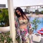 Leena Jumani Instagram - #hipikaromorekaro #notanoriginalaudio