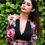 Leena Jumani Instagram - 🍀🍃🍀 👗 @hashtaglamour Styled by my @nags_sidiqi 💄@curiousqueen_makeup_artist Location @dragonfly_hotel 📸 @confidentials_studio