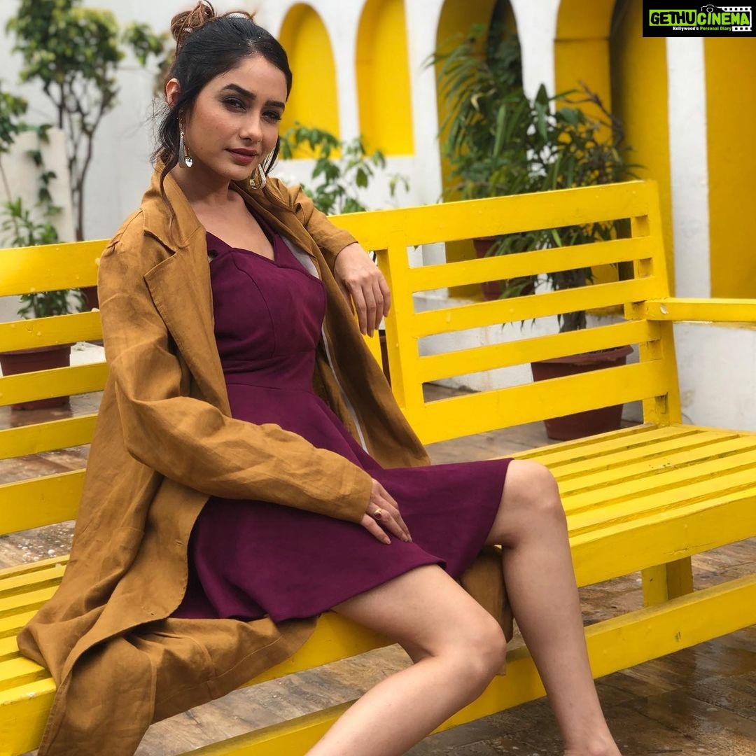 Leena Jumani Instagram - Classy tapori picture.