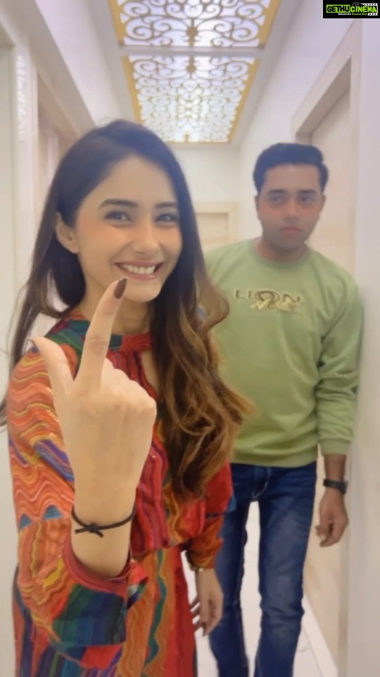 Leena Jumani Instagram - मरी सीधी साधी बहेन🥲