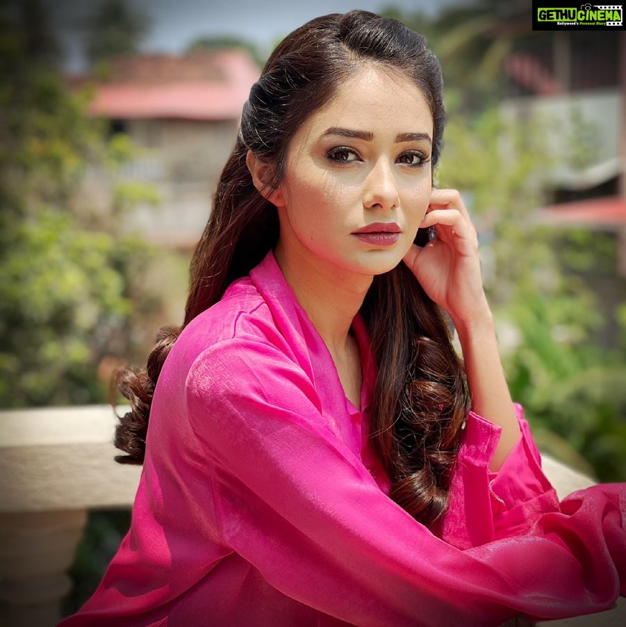 Leena Jumani - 34.9K Likes - Aur sab badiya ?🙋🏻♀️
