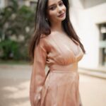 Leena Jumani Instagram - Go with the flow, flow with the glow☀️ Shot by @journeyman1027