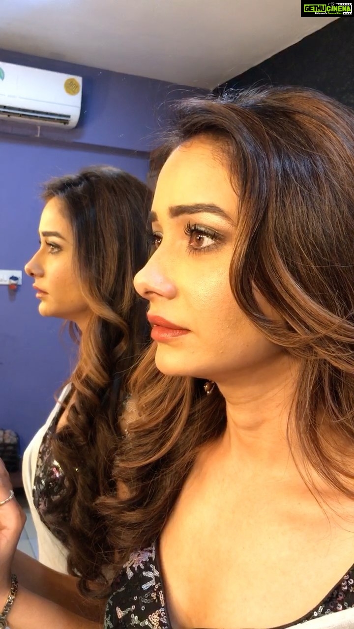 Leena Jumani - 93.2K Likes - Kiss kee ? 💋
#reelitfeelit #reels #reelkarofeelkaro #hahaha