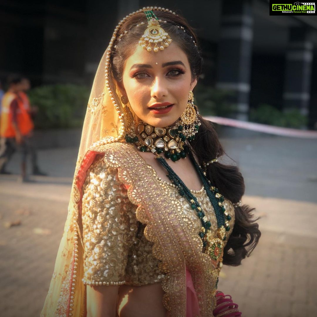 Leena Jumani - 49.5K Likes - Someone - who are you?
Me- Humour in the situations 😂