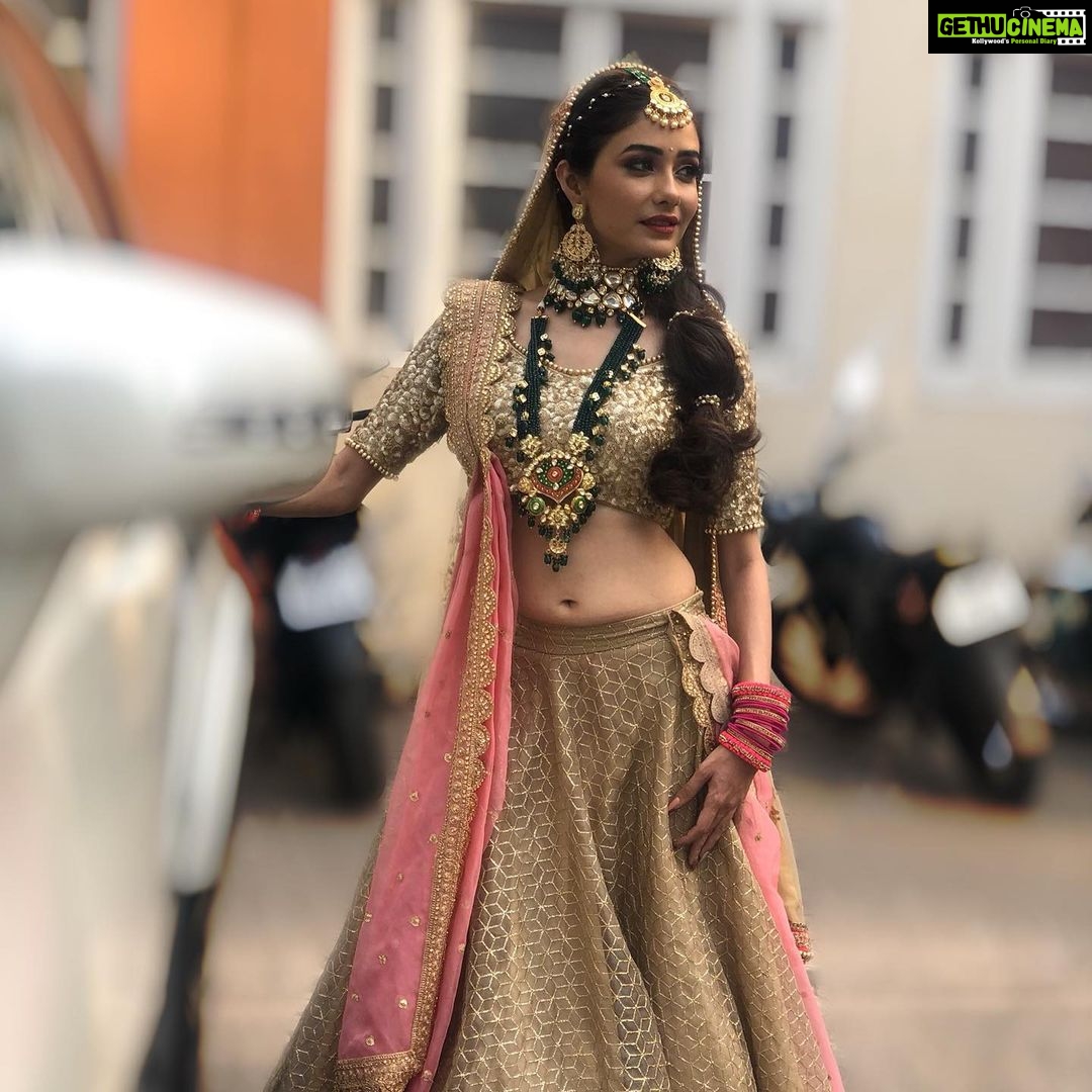 Leena Jumani - 49.5K Likes - Someone - who are you?
Me- Humour in the situations 😂