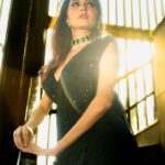 Leena Jumani Instagram – 🎬
@sstardomcelebritymanagement
@payalrai1303
@styledby_sanyaa
@karanraii11
@vmjumani
@journeyman1027
@sultan_makeupartist_11
@meena___yadav2
@nikki_shirodkar_meraki
@bookrecce_locations