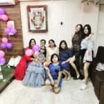 Leena Jumani Instagram - It’s not what we have... but who we have in our life♥️ #blesseddaughter #blessedSister #blessedMaasi